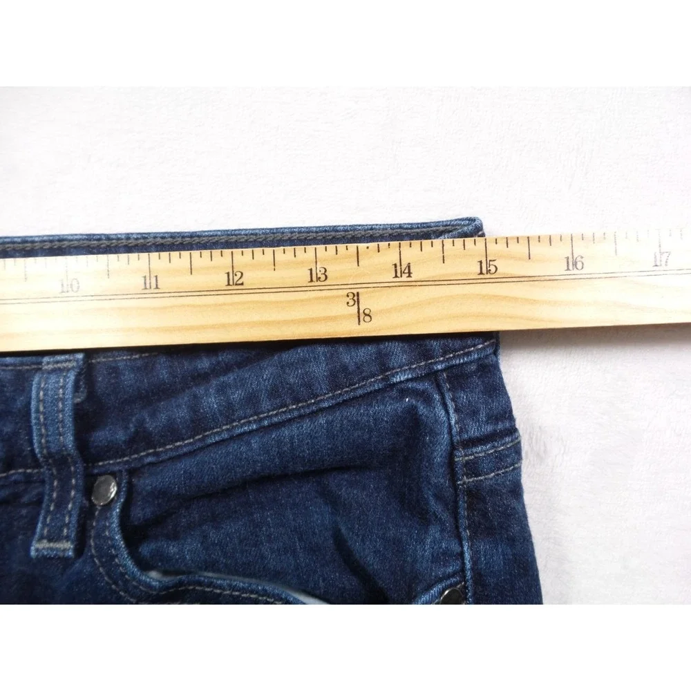 Levis Jeans Womens Size 30 x 28 Blue Denim Mid Rise Skinny‎ Stretch Comfort Dark